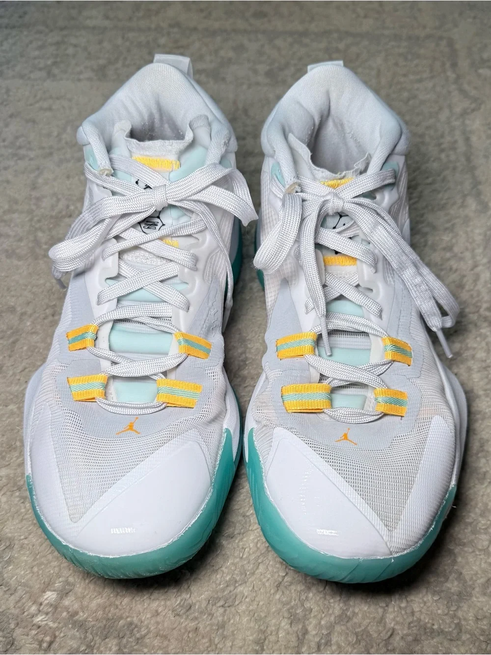 Nike Air mJordan’s Zion 1 White Dynamic Turquoise Basketball Shoes Mens size 8.5